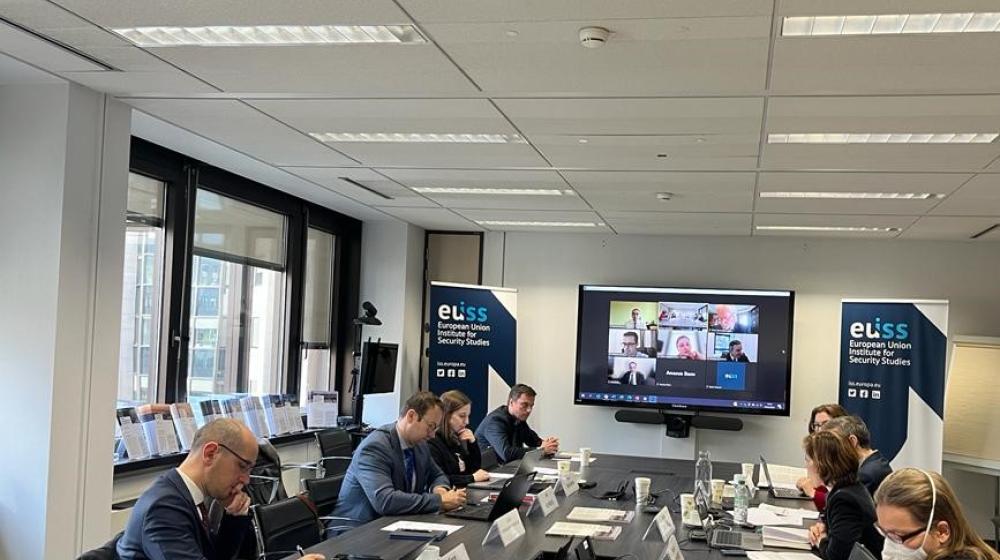 Image of roundtable discussion - © EUISS